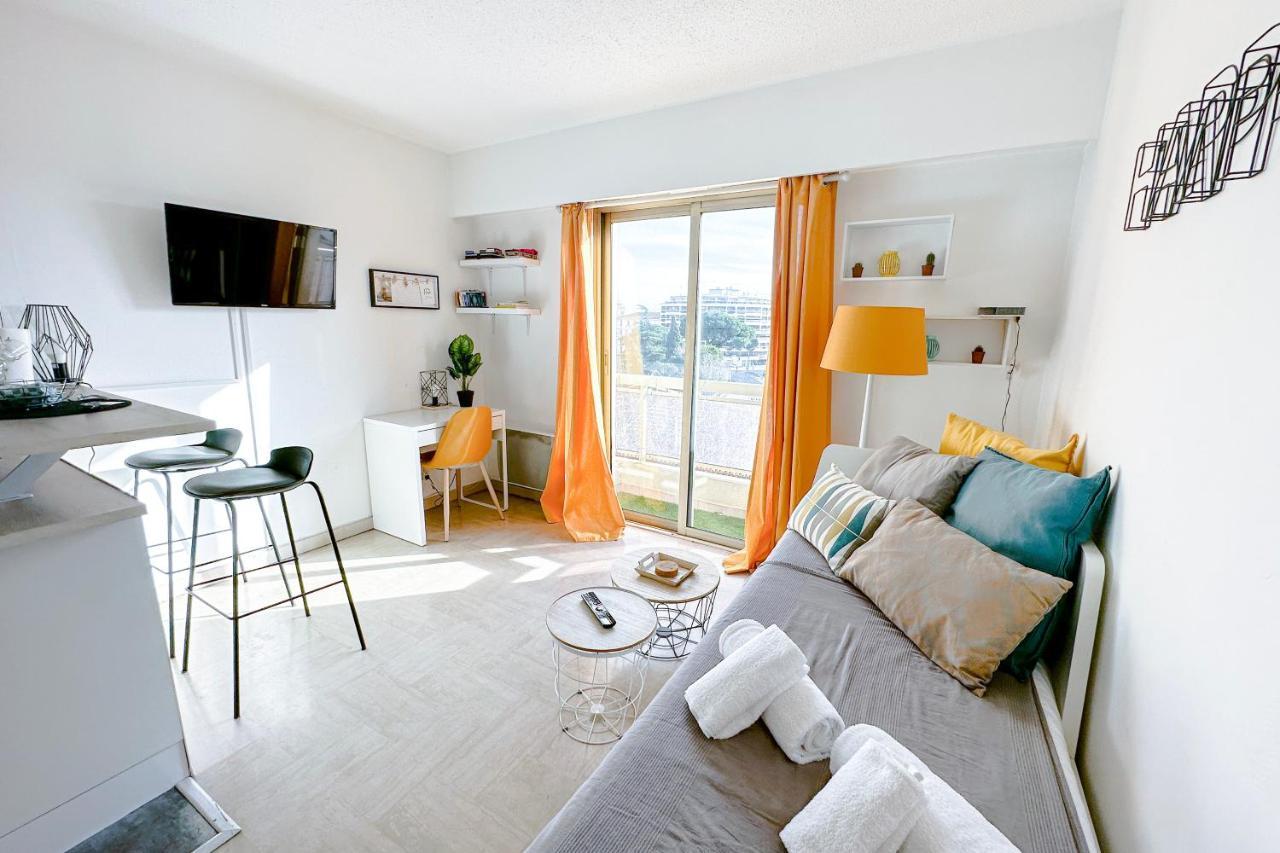 Guignon - Apart Sunny Comfort Close To The Port & Station Antibes Eksteriør billede